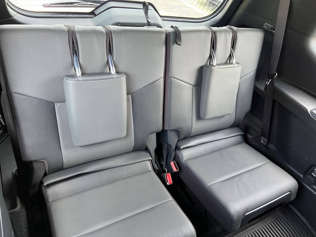Used 2024 Lexus GX 550 w/ Accessory Package (2T) AWD/4WD image 10