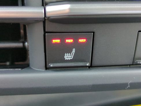 New 2026 Toyota Sienna XLE Woodland Edition AWD/4WD image 23