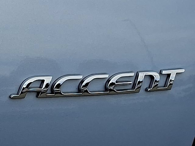 Used 2011 Hyundai Accent GLS FWD image 29