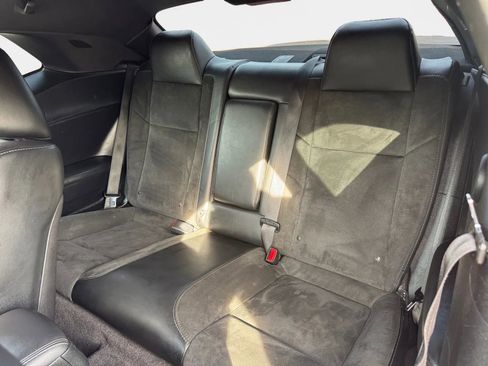 Used 2017 Dodge Challenger R/T Scat Pack w/ Leather Interior Group image 11