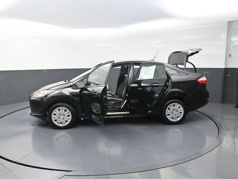 Used 2019 Ford Fiesta S FWD image 33