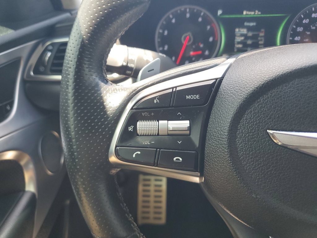 Used 2020 Genesis G70 3.3T RWD image 21