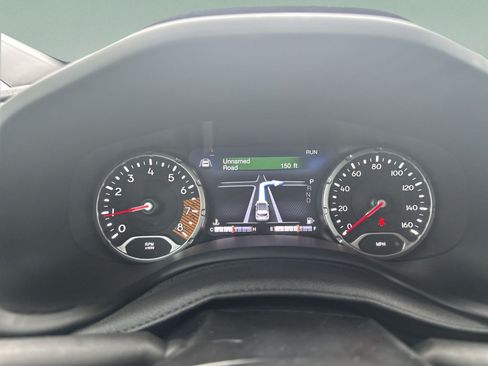 Used 2023 Jeep Renegade Latitude AWD/4WD image 31
