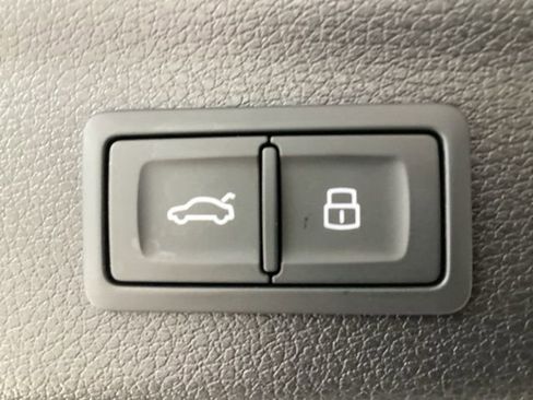 Used 2023 Audi Q3 2.0T Premium image 10