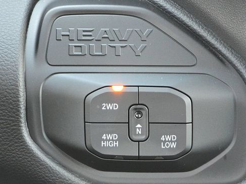 New 2026 RAM 2500 Big Horn AWD/4WD image 31