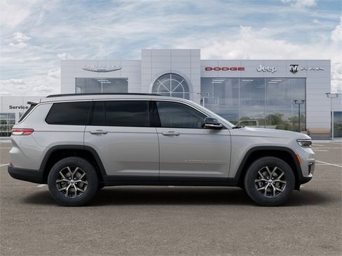 New 2025 Jeep Grand Cherokee L Limited w/ Trailer Tow Package image 21