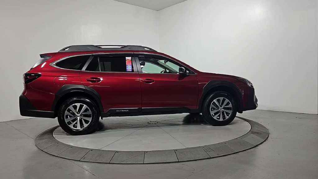 Used 2024 Subaru Outback Premium AWD/4WD image 7