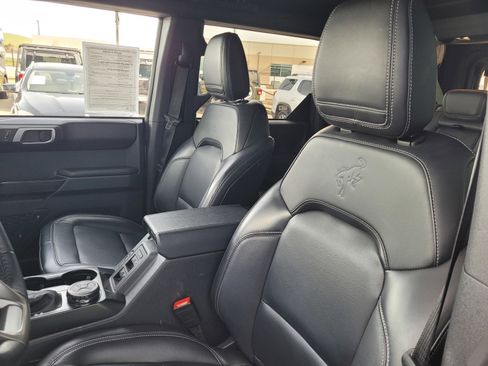 Used 2025 Ford Bronco Outer Banks image 22