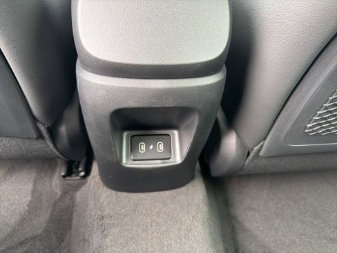 New 2026 Hyundai Elantra Limited FWD image 15