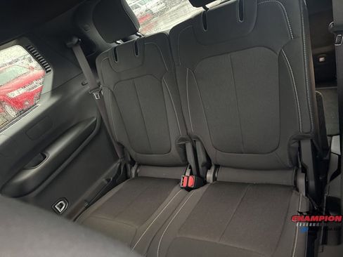 Used 2024 Jeep Grand Cherokee L Laredo image 29