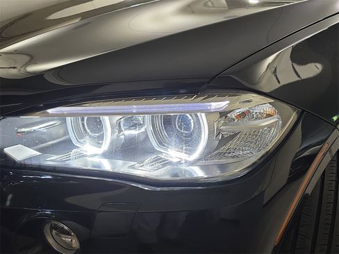 Used 2017 BMW X5 xDrive50i image 35