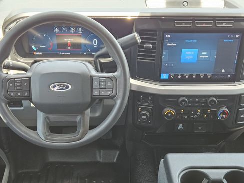 Used 2024 Ford F350 XLT w/ XLT Premium Package AWD/4WD image 32