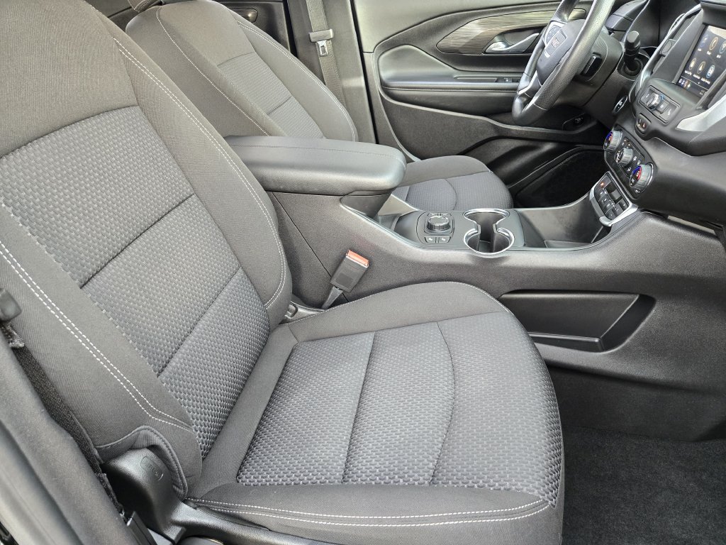 Used 2024 GMC Terrain SLE w/ Driver Convenience Package FWD image 13
