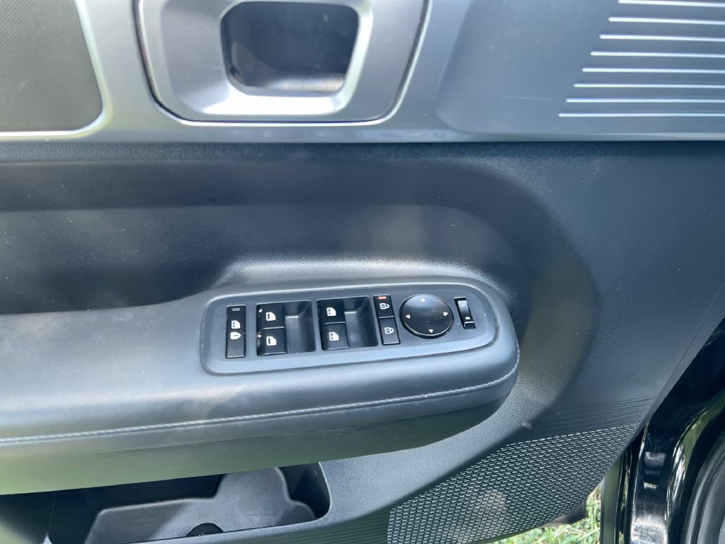 Used 2024 Hyundai Santa Fe SEL FWD image 15