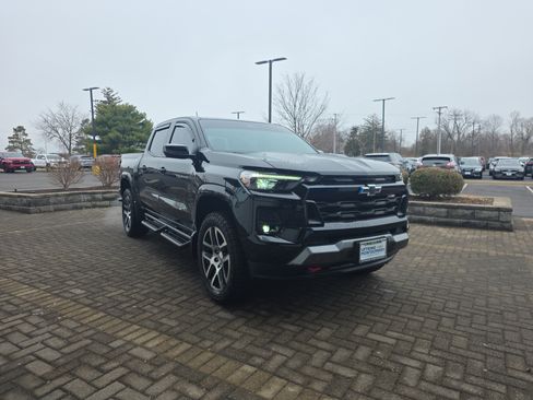 Used 2023 Chevrolet Colorado Z71 w/ Z71 Convenience Package 2 image 12