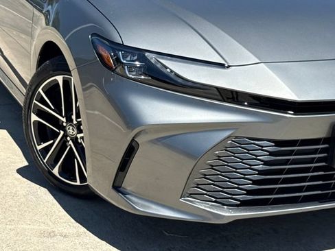 Used 2026 Toyota Camry XLE FWD image 3