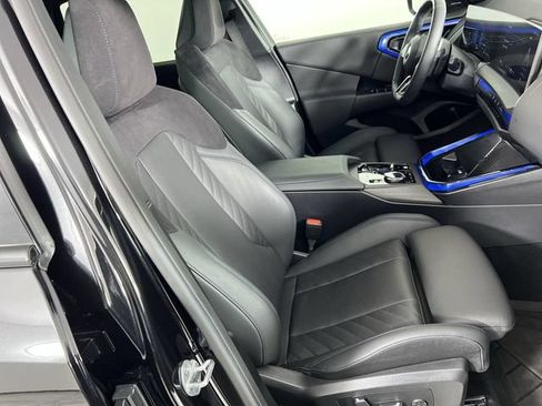 Used 2025 BMW X3 xDrive30i w/ M Sport Package AWD/4WD image 28