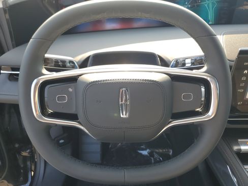 New 2026 Lincoln Nautilus Reserve AWD/4WD image 16