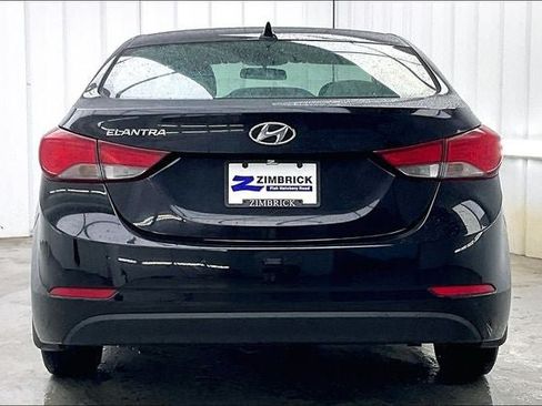 Used 2014 Hyundai Elantra SE FWD image 4