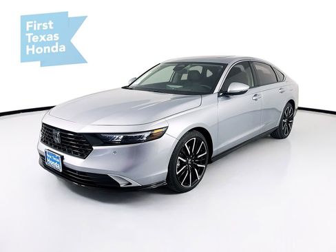 New 2026 Honda Accord Touring image 3