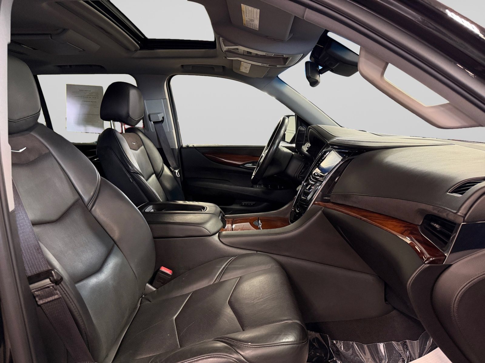 Used 2015 Cadillac Escalade Premium AWD/4WD image 24