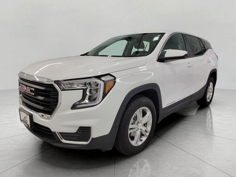 Used 2024 GMC Terrain SLE image 12