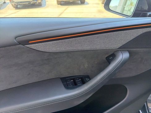 Used 2026 Tesla Model Y Long Range AWD/4WD image 5