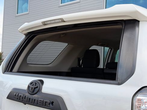 Used 2016 Toyota 4Runner Trail AWD/4WD image 39