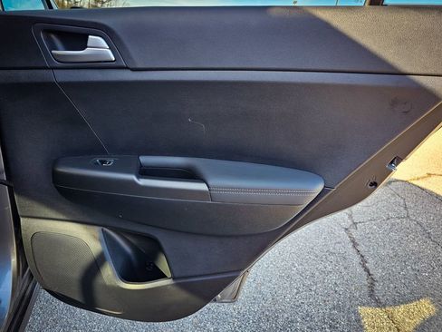 Used 2019 Kia Sportage LX image 37