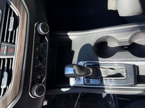 Used 2025 Nissan Altima 2.5 SV image 36