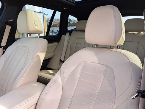 Used 2021 BMW X3 xDrive30i w/ Premium Package image 19