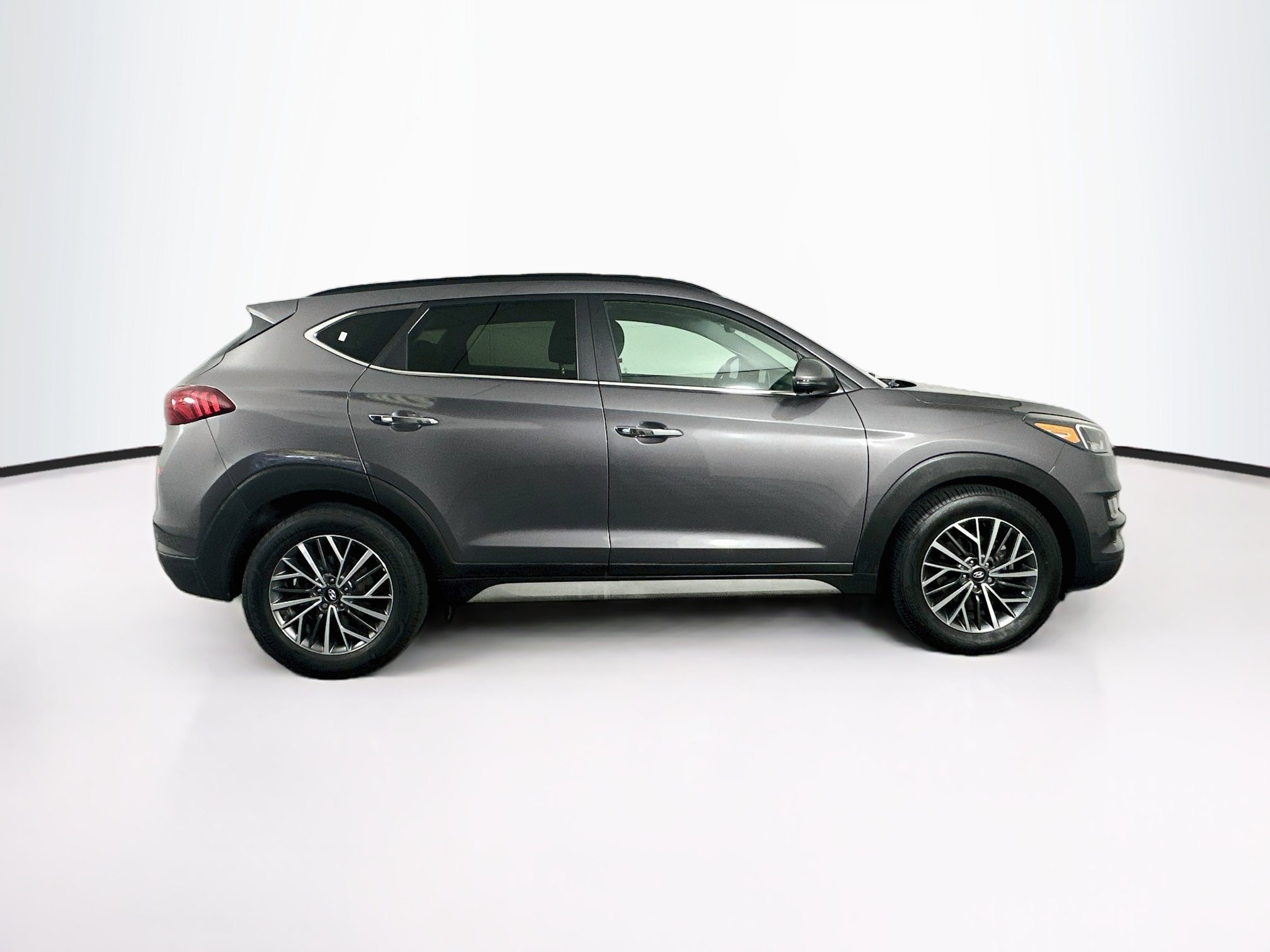 Used 2021 Hyundai Tucson Ultimate w/ Cargo Package FWD image 10
