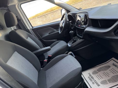 Used 2016 RAM ProMaster City Tradesman FWD image 9