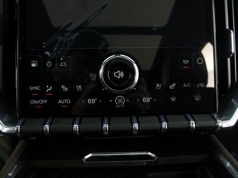 New 2026 GMC Acadia Denali Ultimate image 8