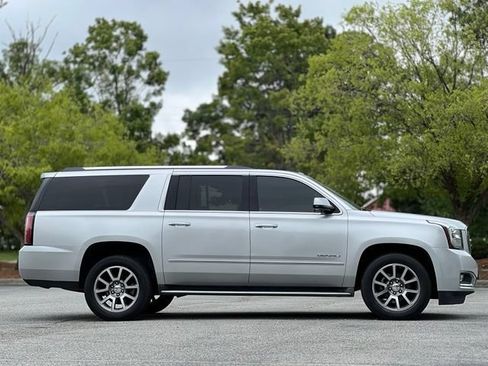Used 2016 GMC Yukon XL Denali w/ Open Road Package RWD image 4