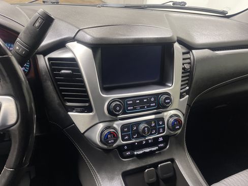 Used 2018 GMC Yukon SLE w/ SLE Value Package image 30