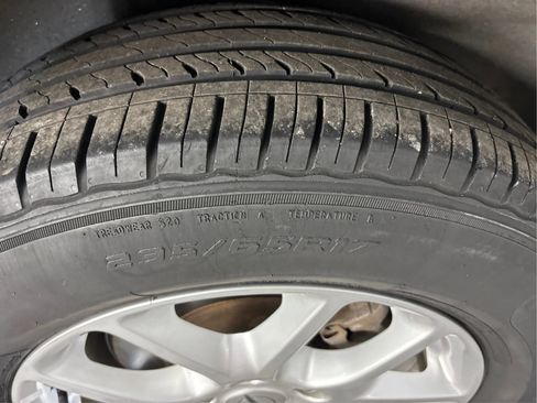 Used 2022 Chrysler Pacifica Touring-L FWD image 30