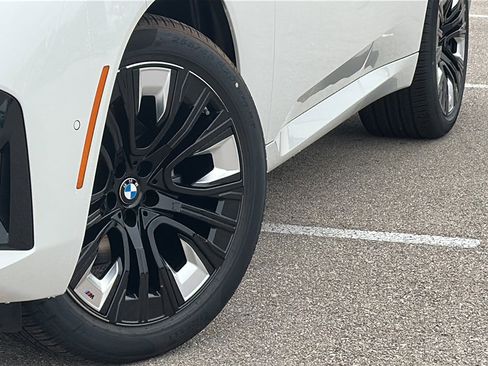 New 2026 BMW X3 xDrive30 w/ Premium Package AWD/4WD image 3