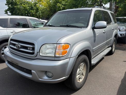 Used 2002 Toyota Sequoia Limited AWD/4WD image 2