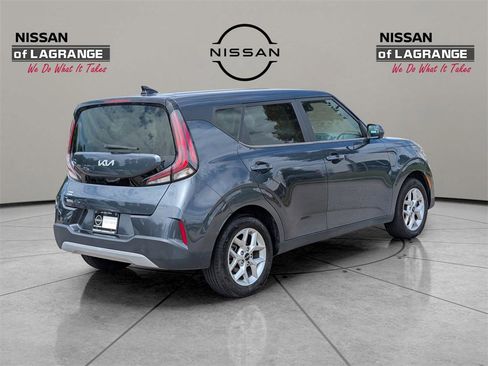 Used 2023 Kia Soul LX w/ LX Technology Package image 8