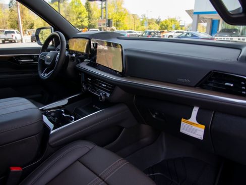 New 2026 Chevrolet Tahoe High Country AWD/4WD image 16