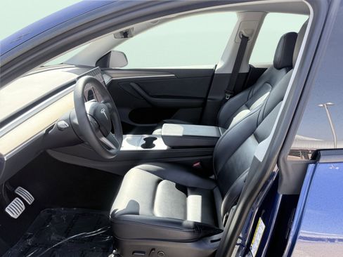 Used 2023 Tesla Model Y Performance image 23