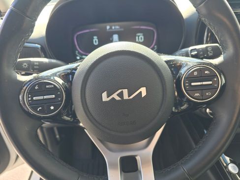 Used 2023 Kia Soul EX image 21