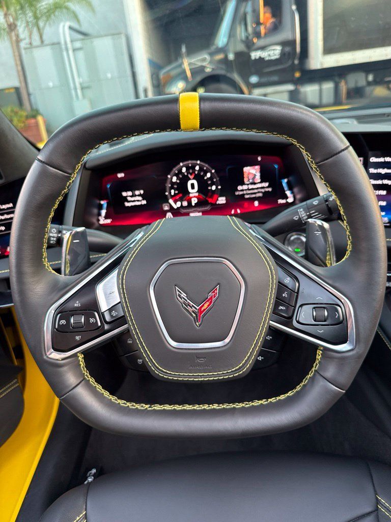Used 2026 Chevrolet Corvette Stingray Premium Conv w/ Z51 Performance Package RWD image 28