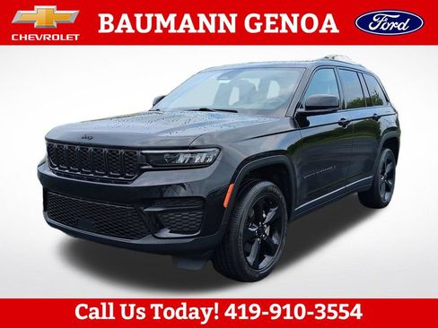 Used 2023 Jeep Grand Cherokee Altitude AWD/4WD image 1
