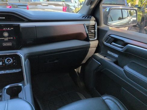 Used 2024 GMC Sierra 1500 Denali w/ Technology Package AWD/4WD image 16