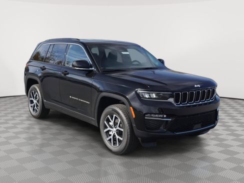 New 2025 Jeep Grand Cherokee Limited w/ Trailer Tow Package image 2