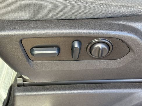 Used 2022 Chevrolet Silverado 1500 LT image 18