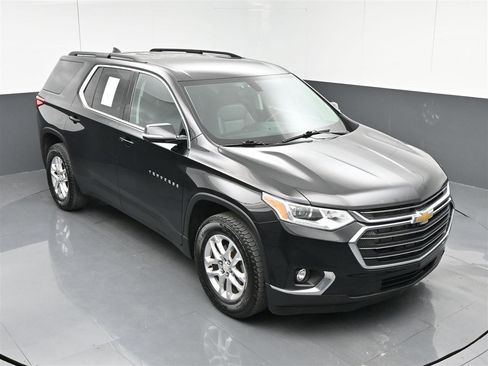 Used 2020 Chevrolet Traverse LT image 24