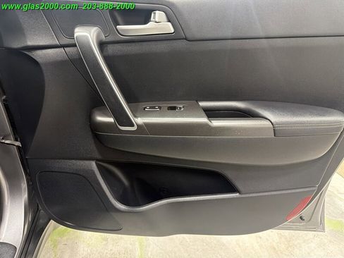 Used 2017 Kia Sportage LX image 26